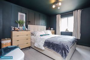 Bedroom- click for photo gallery